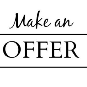 💕ACCEPTING ALL OFFERS💕